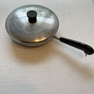 REVERE WARE 9" Skillet Pan Lid Copper Bottom Clinton Ill, USA Vtg